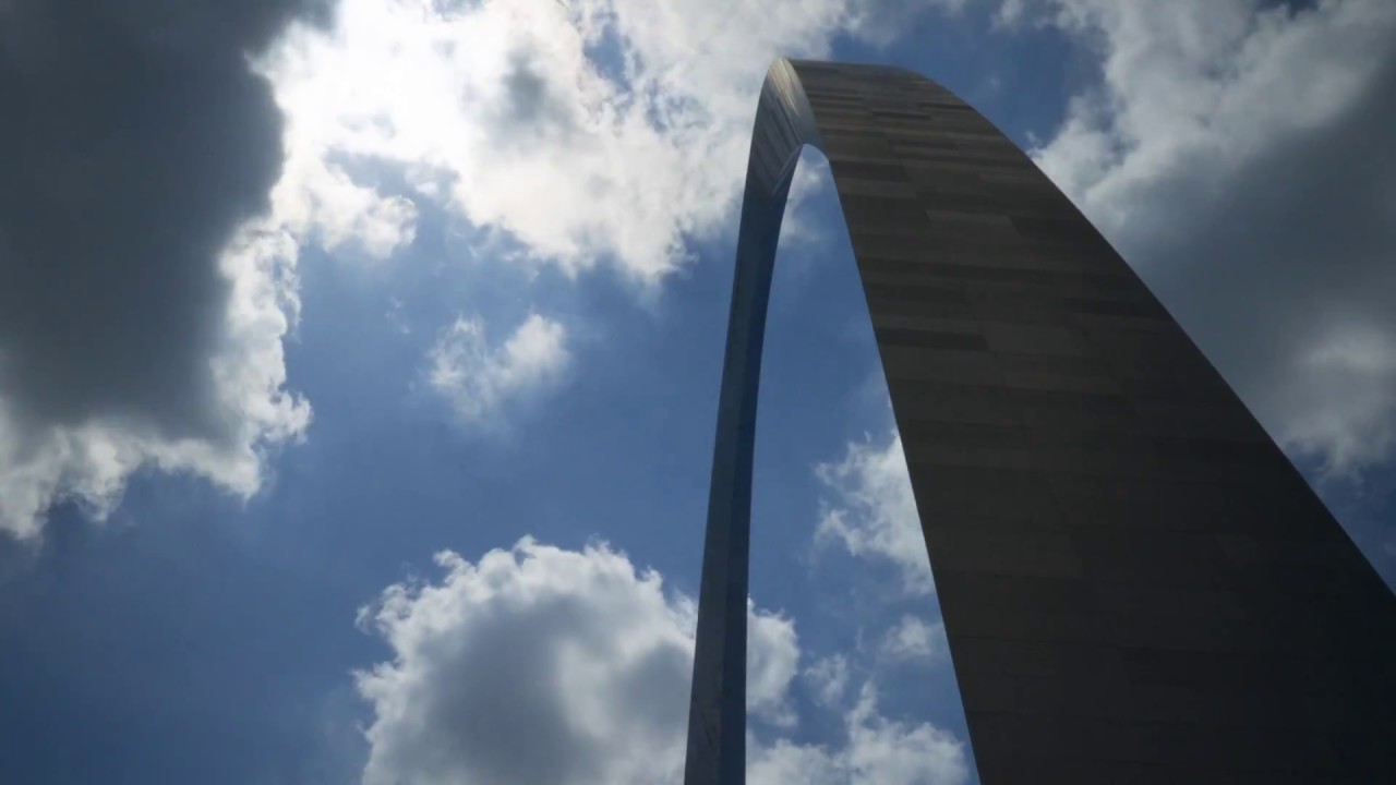 Time Lapse of the Total Eclipse at the Gateway Arch in St Louis on 8.21.17 - YouTube