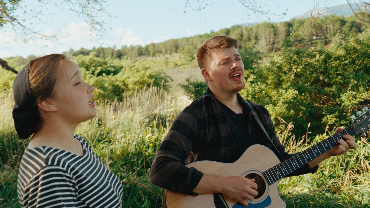Footprints of Jesus | Beautiful Old Hymn Duet