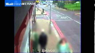 [CCTV] The split second before Lee Rigby is mowed down