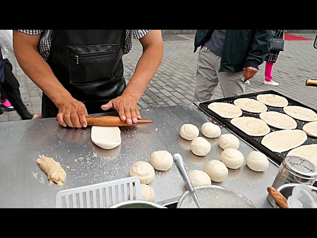 Xian Street Food - Fresh Baked Bread | Travel Thirsty