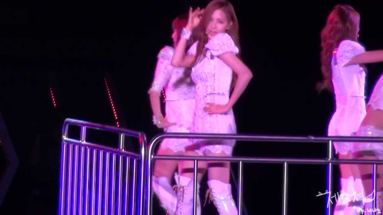 110723 Girls' Generation Tour - you-aholic