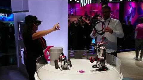 Deutsche Telekom 5G ultra low latency demo robots at MWC18