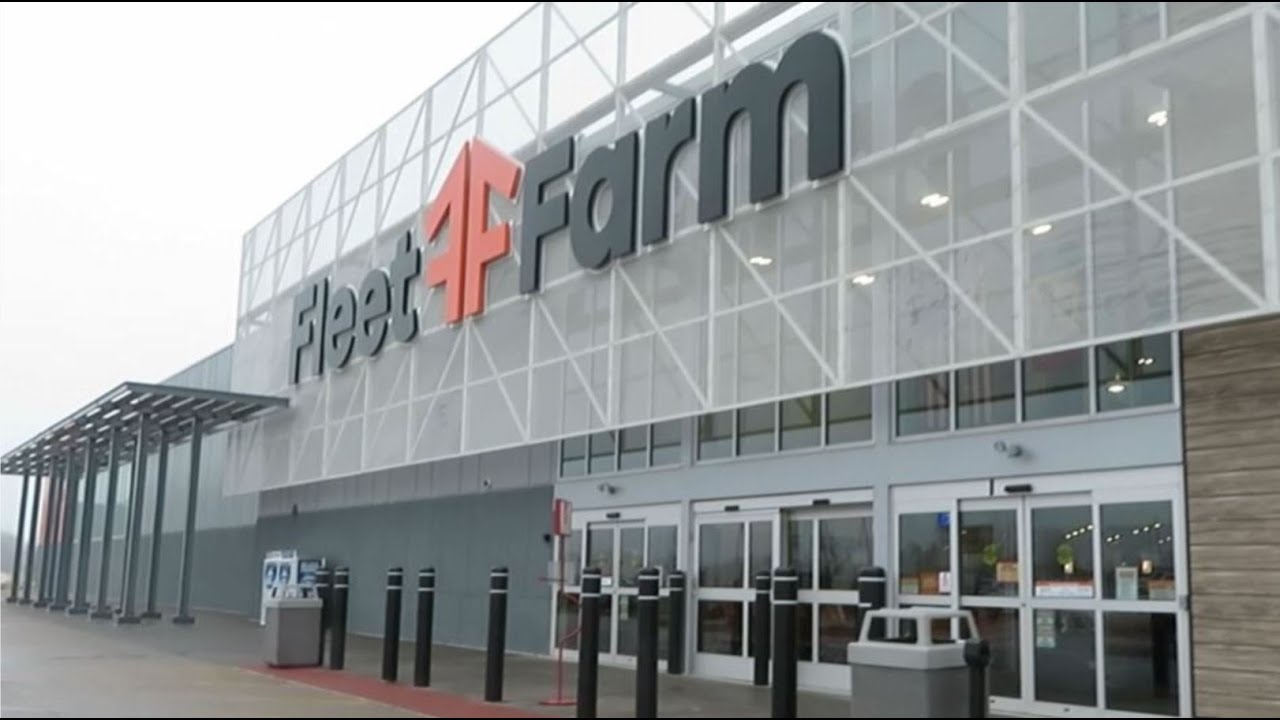 Fleet Farm Cedar Rapids, Iowa *A Short Walkthrough Of The Store
