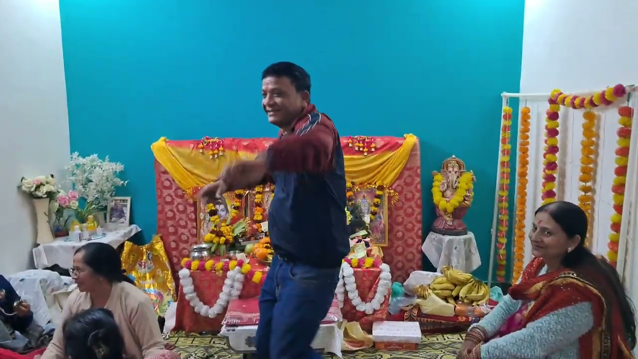 BHATIJI KI SHADI  KE KIRTAN ME KIYA ENJOY 