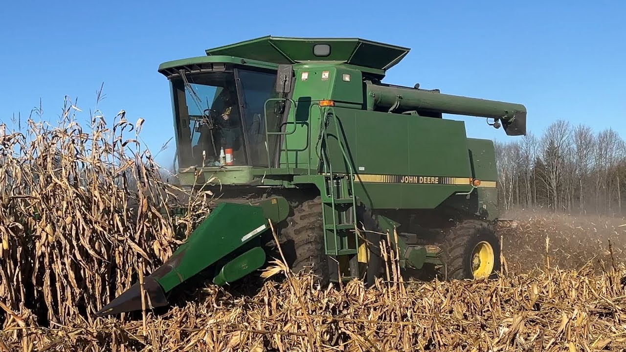 John Deere 9500: Combining Corn 2024 Pt III
