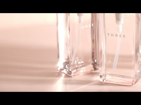 〈HOW TO USE〉THREE エミング ローション R