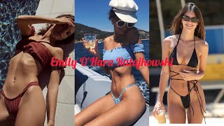 Emily O'Hara Ratajkowski #curvyplusmodel #instagramfashion #curvymodel #modelsbiography