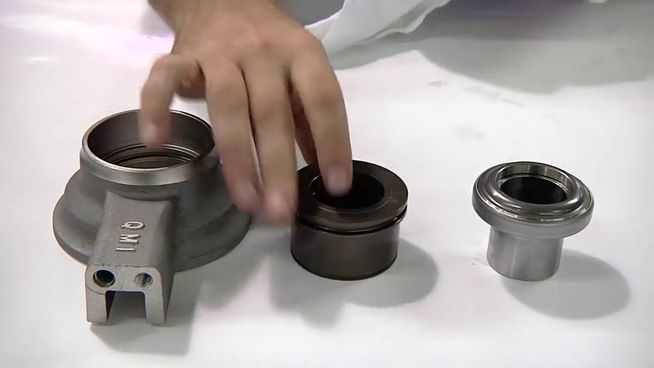 Quarter Master Quick Tech Hydraulic Bearing Seal Replacement