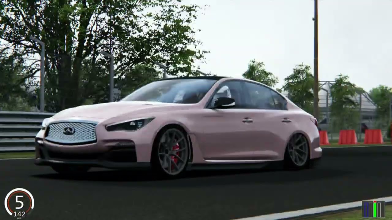Infiniti assetto corsa