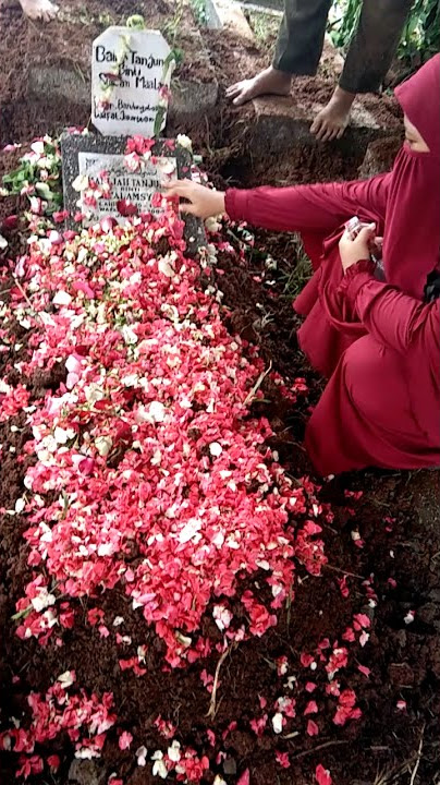 Nenek Bainir Tanjung alias nenek Zaenab wafat tgl 3 Oktober 2017 jam 22:00 di rumah Kenari(3)