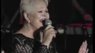 Mary Linda sings Theodorakis Varka sto Gialo chords