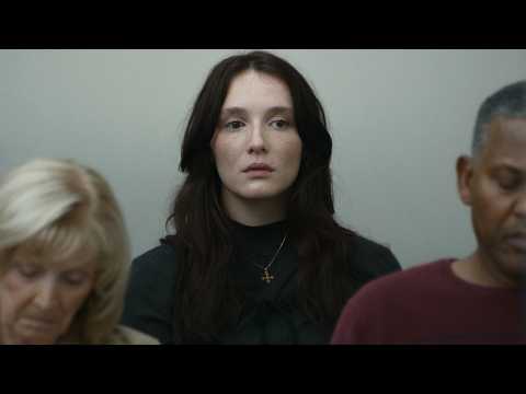 彼女はなぜ、連続殺人犯に魅了されたのか？／映画『RED ROOMS レッドルームズ』特報