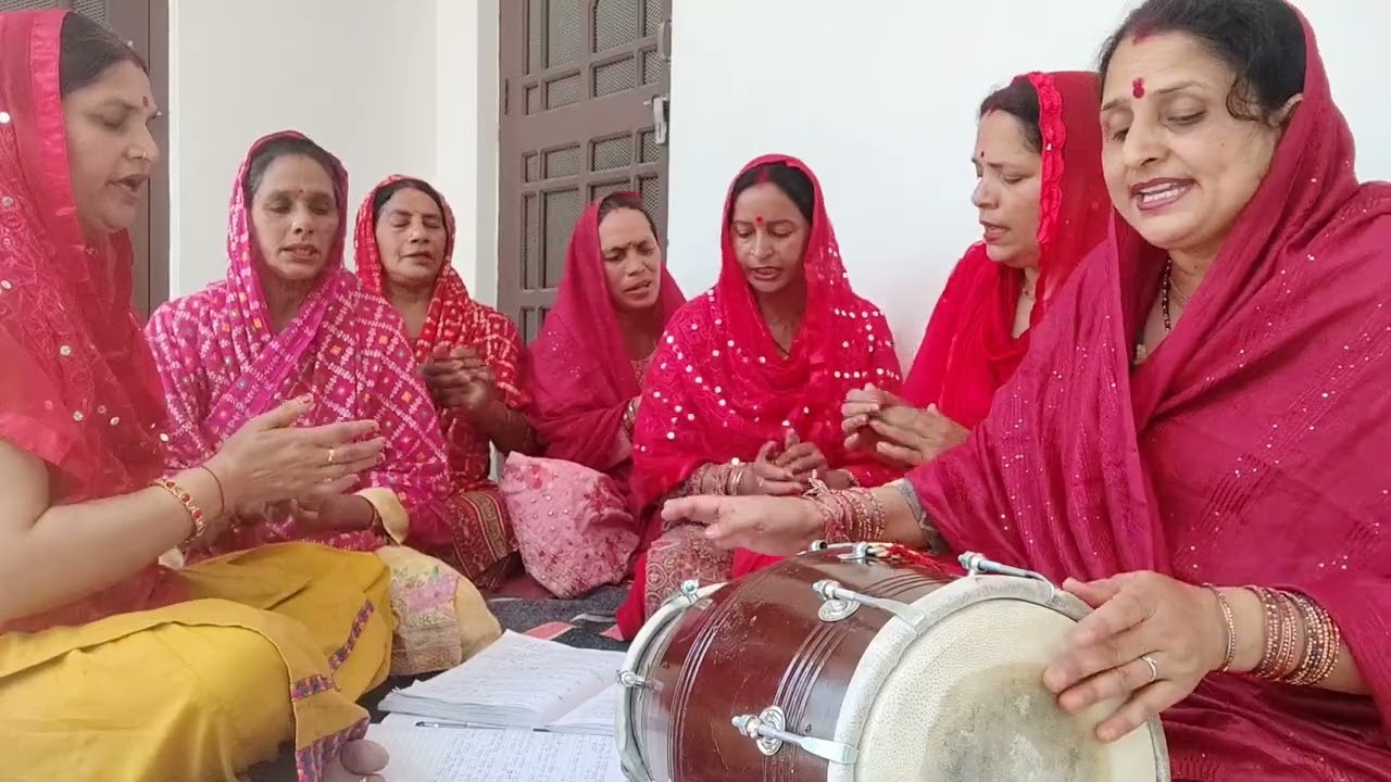 🌹🌹Hare Krishna🌹🌹श्यामा वे कुंडलां बालेया वे  क्युं खडा़ मुख मोड़ के🙏गऊआं तेरियां मैं चरावां🌹🌹