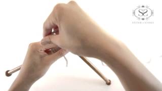 HOW TO CREATE A PURL STITCH (P) - KNITTING TUTORIAL