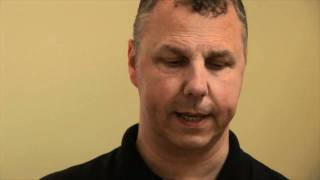 How to Paint a Wall - Crown Paint screenshot 5