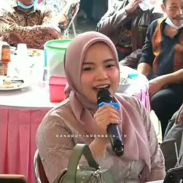 Tamu kondangan nyumbang lagu ternyata suaranya merdu sekali.!!!