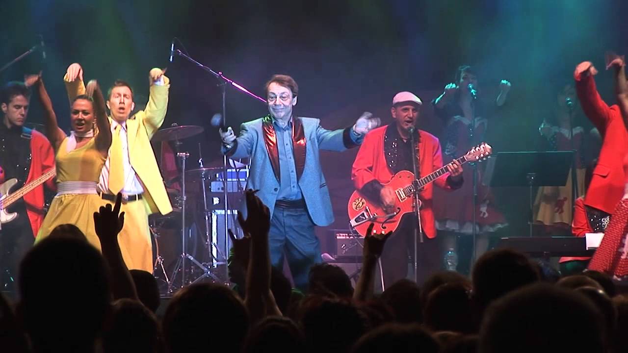 Csók a családnak...