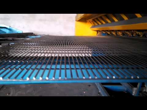 Video máy hàn lưới hàng rào,máy hàn lưới chuồng gà, máy hàn... - youtube