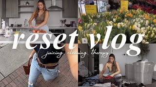 resetting my life after 2 months of travel | cleaning, juicing, walks, therapy, dysport touchup