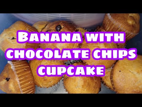 HOW TO MAKE BANANA CHOCOLATE CHIP CUPCAKES | Mimi Iryn Life