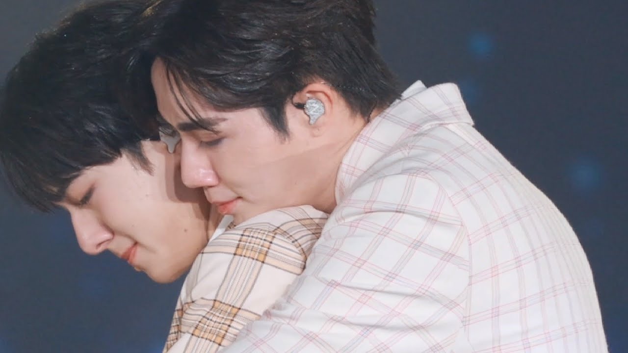 Hug E-Lhee The Musicaポスター zeenunew ZeeNuNew-Hugs of tears 💙🧡 #zeenunew #zeepruk #nunew - YouTube