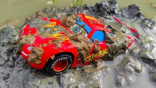 Membersihkan Mainan Mobil Berlumpur, Truk Molen, Truk Kontainer, Bus Telolet, Mobil Polisi, Tayo