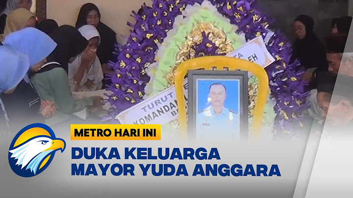 Ayah dan Ibu Bersimpuh, Menangis di Depan J3n4z4h Mayor Yuda Anggara