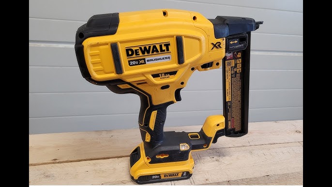 DeWALT DCN681 20V MAX XR Cordless 18-Gauge Narrow Crown Stapler 4025