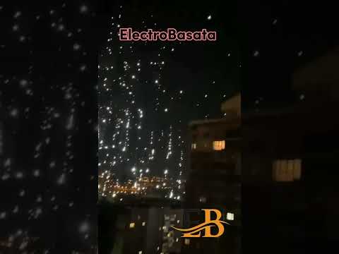 سقوط نيازك في سماء إيطاليا