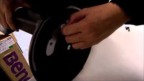 [BenQ FAQ] LCD monitor_How to set up the stand for LCD RL2460HT