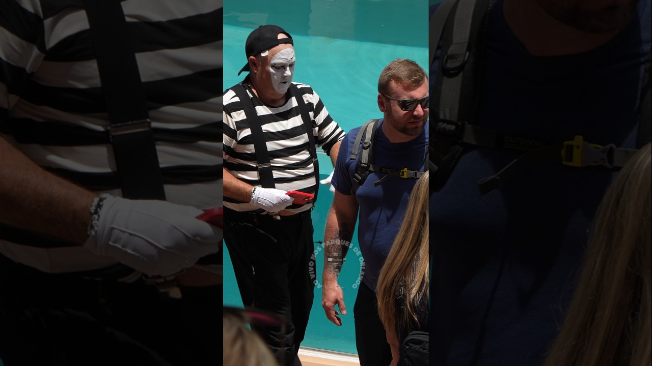 Tom o mímico pegou o celular de um garoto e colocou na mochila de um estranho 📱😮😂🤣 #tomthemime