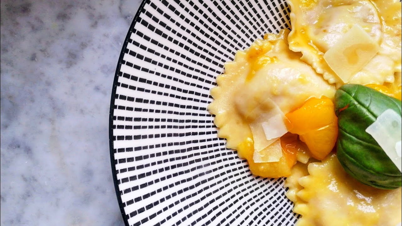 Ravioli Ripieni Con Mousse Di Mortadella - YouTube