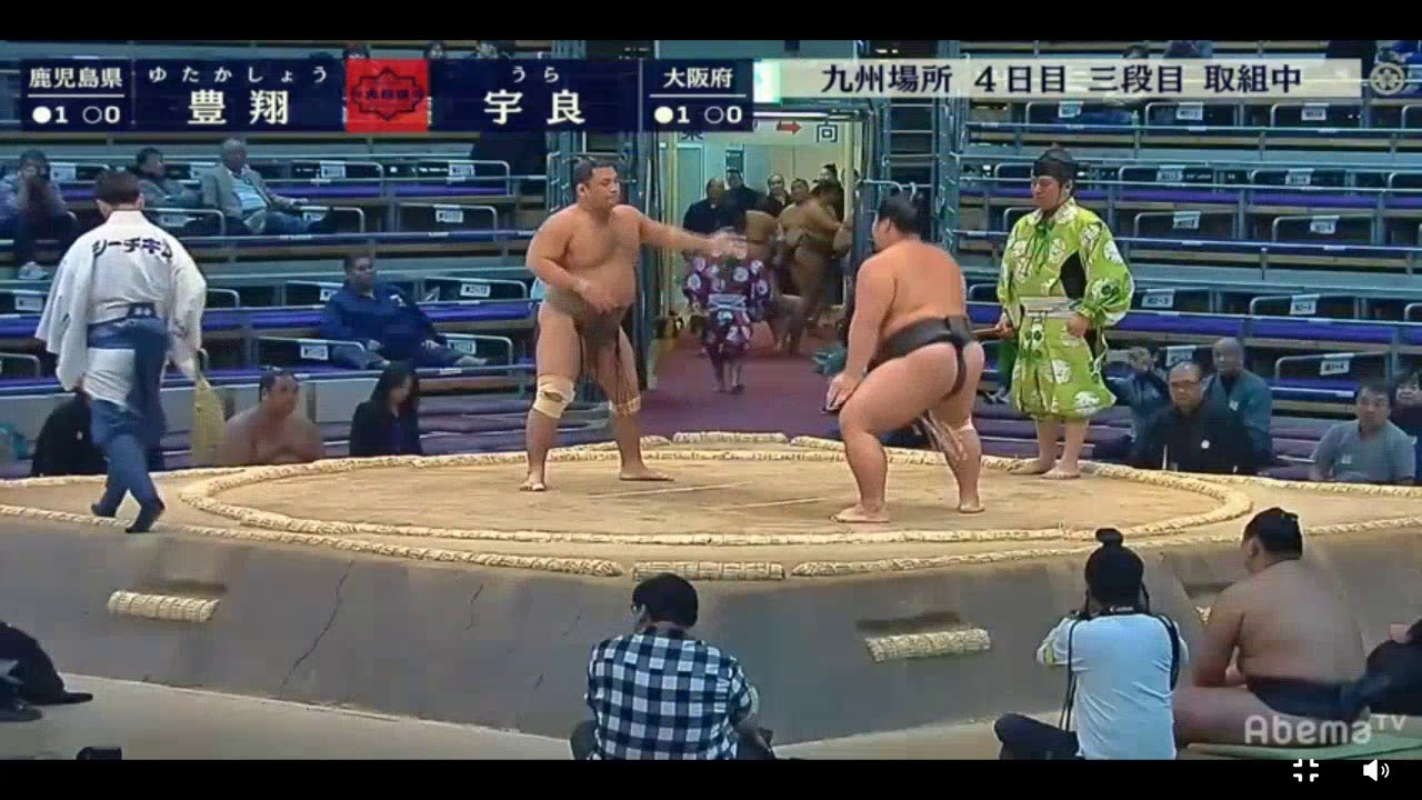 wrestling moves Ura 宇良 v Yutakasho Sumo 14 November 2018 Day 4