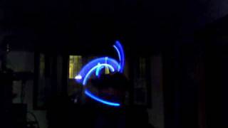 Jz3r0 Glowstring poi practice
