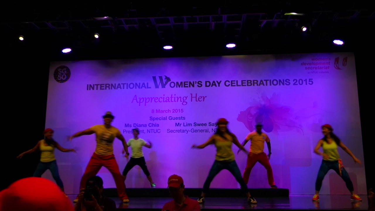 IWD 2015 - 01 Feel the moment