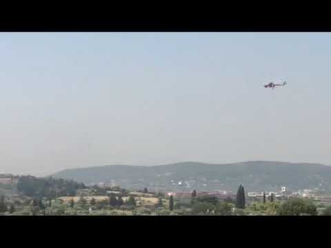 Φωτιά στο Πικέρμι: Ξεκίνησαν οι ρίψεις από ελικόπτερο