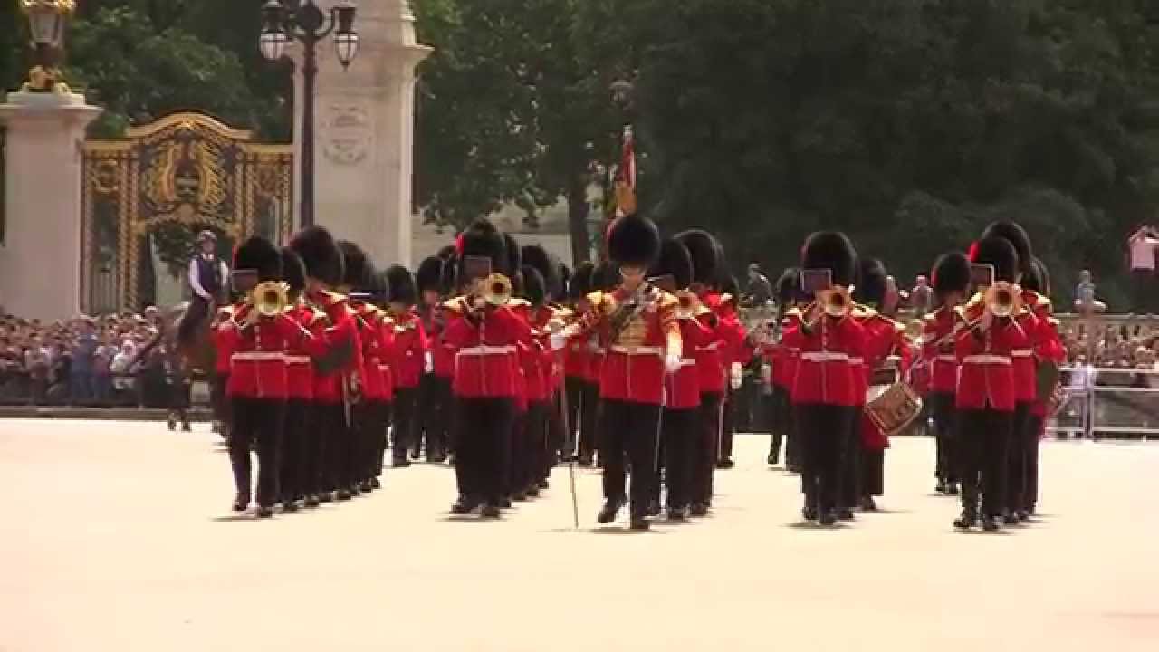 Band of the Coldstream Guards - Buckingham Palace 1 July 2013 - YouTube