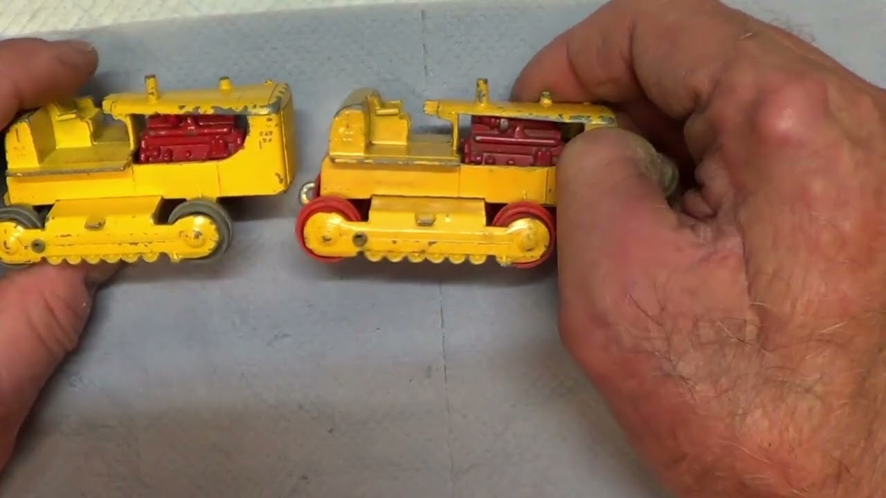 CUSTOM RESTORATION OF TWO MATCHBOX KING SIZE CATERPILLAR D9 TRACTORS BY LESNEY (No 3)