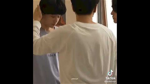 hug. #jeffbarcode #kinnporschetheseries #kimchay #jeffsatur #barcodetinnasit