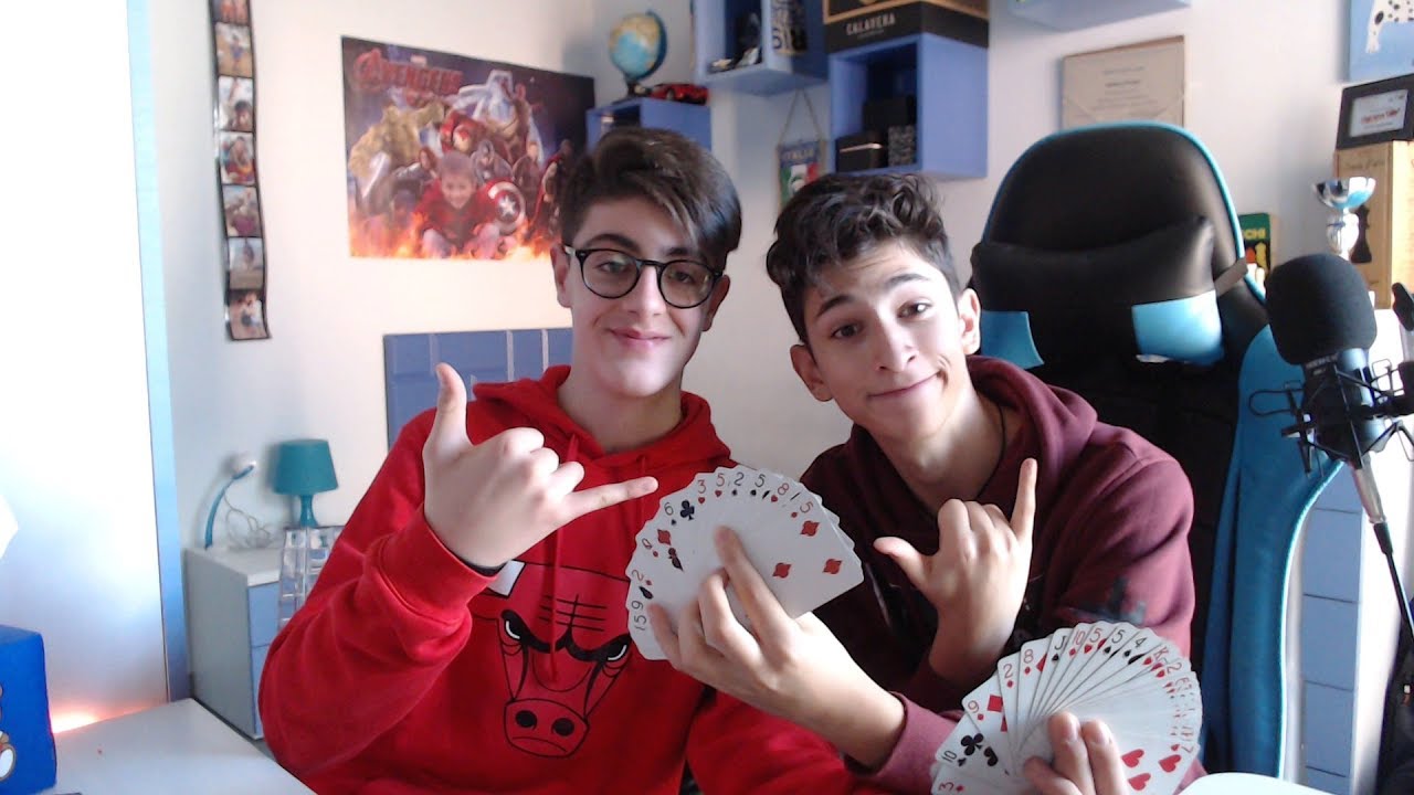 IL NOSTRO CANALE CON 2 TUTORIAL!!! - YouTube