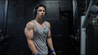 Euphoric Back Day as a 15 year old Bodybuilder