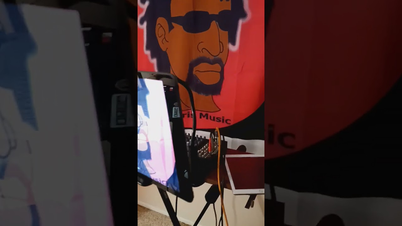How to connect the iRig Stream to a mixer and iPad