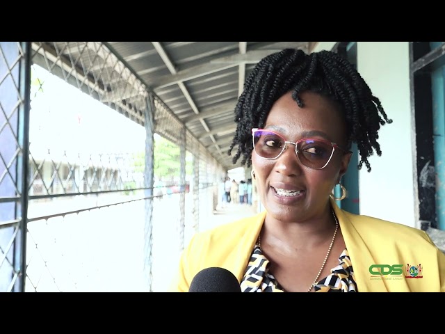 Ministers Wijnerman en Pokie lezen voor in verband met Nationale Voorleesdag