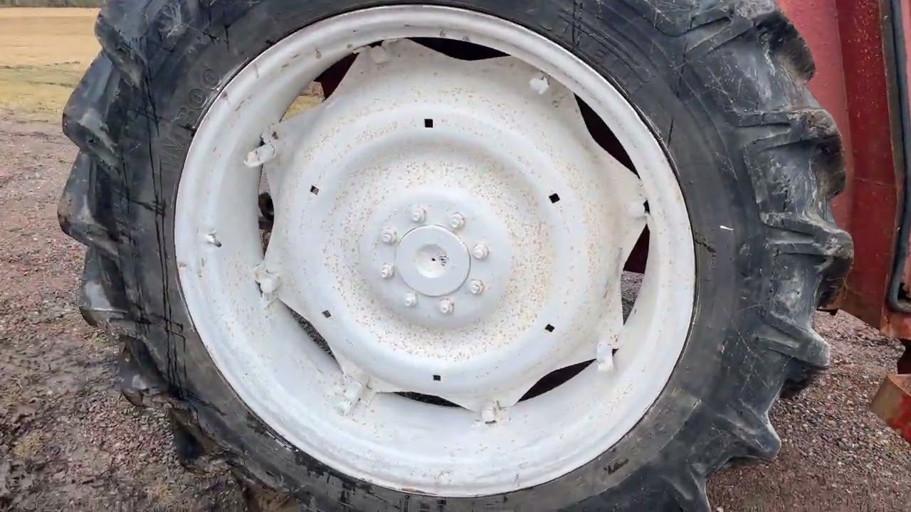 Traktor INTERNATIONAL 474