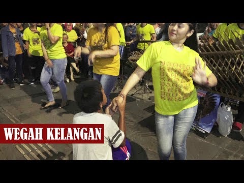 BOCAH JATUH CINTA SAMA PENARI (LUCU-LUCUAN AJA)  | WEGAH KELANGAN | ANGKLUNG RAJAWALI MALIOBORO
