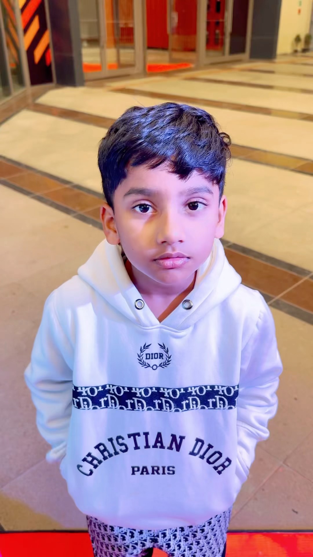 Anant ko Mumma ullu nhi bna payi ??