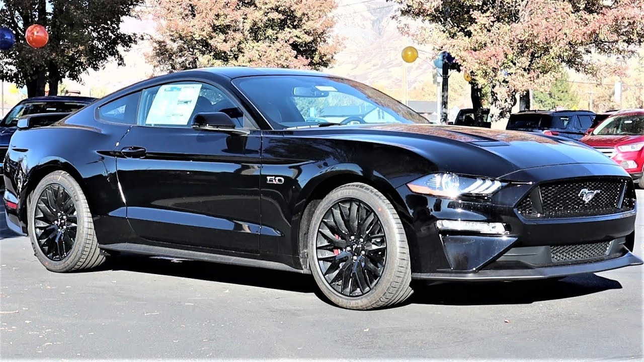 Gt performance. Ford Mustang 2020. Мустанг 2020 черный. Форд 2020 премиум Мустанг. Mustang 2020 r20.