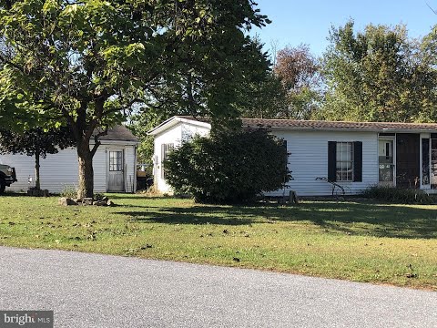1 PINE AVE, Fredericksburg, PA home video tour