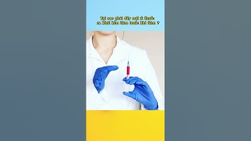 Tại sao phải đẩy một ít thuốc ra khỏi kim tiêm trước khi tiêm ?