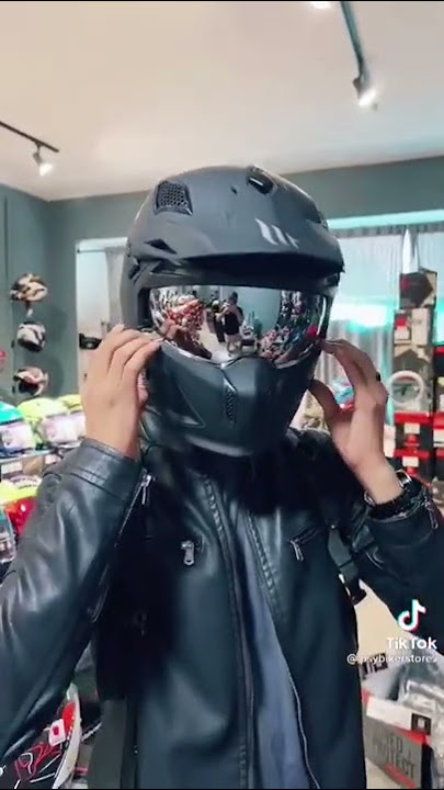 Helm yang lagi viral di tiktok